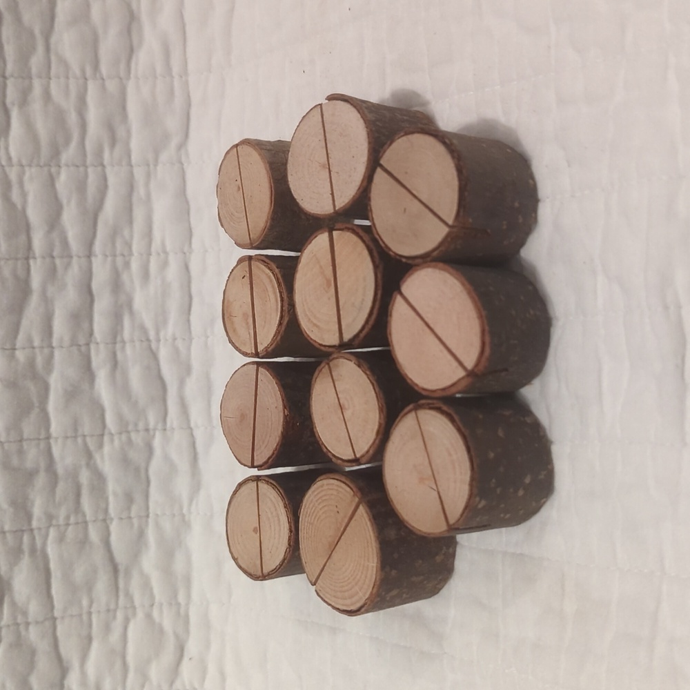 11x wooden placecard/photo holders